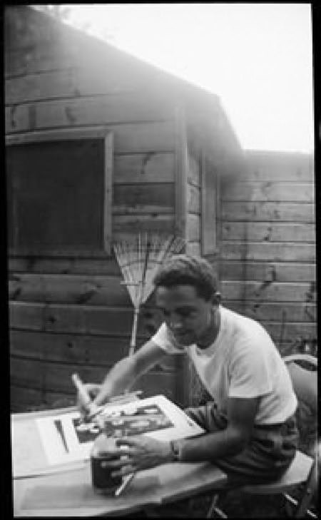 Portraits   |   Painting in studio                                        