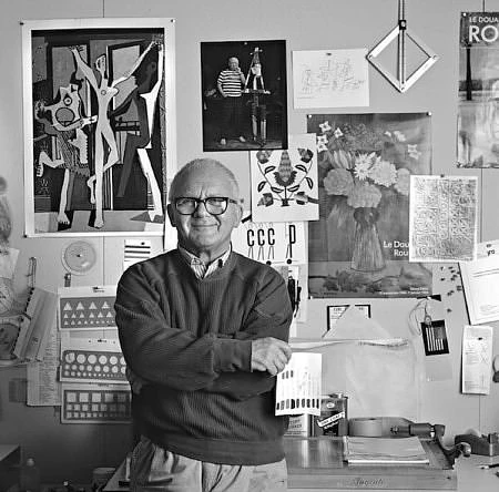 Portraits   |   In his home studio, by Sally Anderson-Bruce