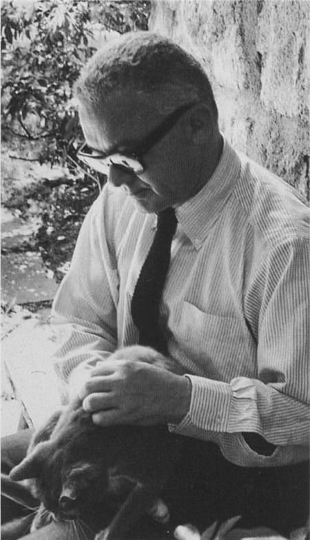 Portraits   |   With his cat                                              