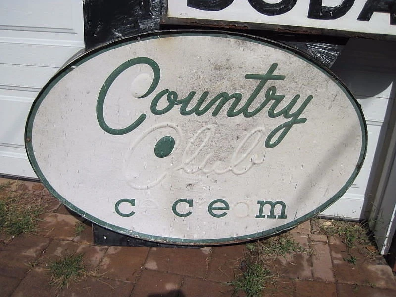 Country Club Ice Cream   |   Sign