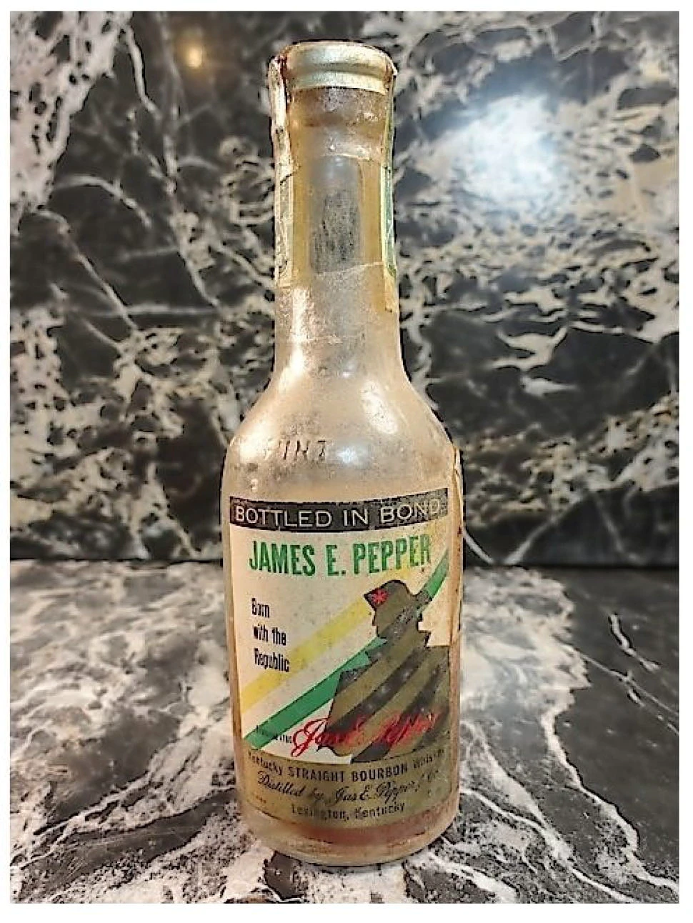 James E. Pepper Kentucky Bourbon   |   Bottle, v1