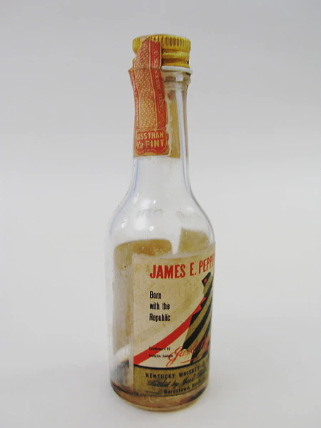 James E. Pepper Kentucky Bourbon   |   Bottle, v2