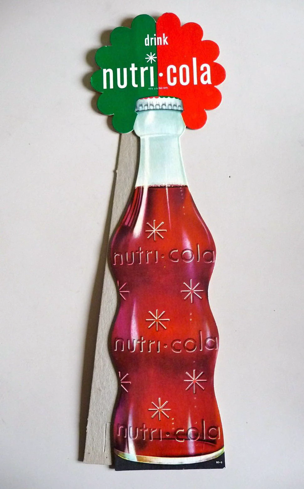 Nutri-Cola   |   Cardboard Stand